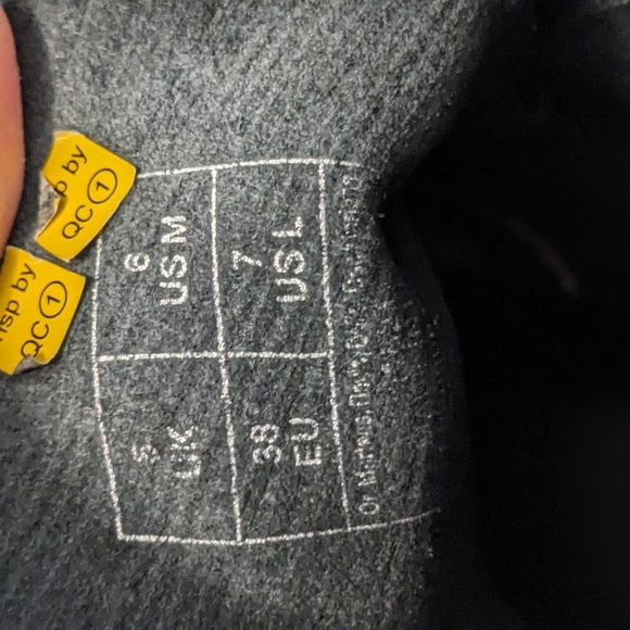 Dr. Martens Black Leather Boots with Translucent Sole - Picture 6 of 7